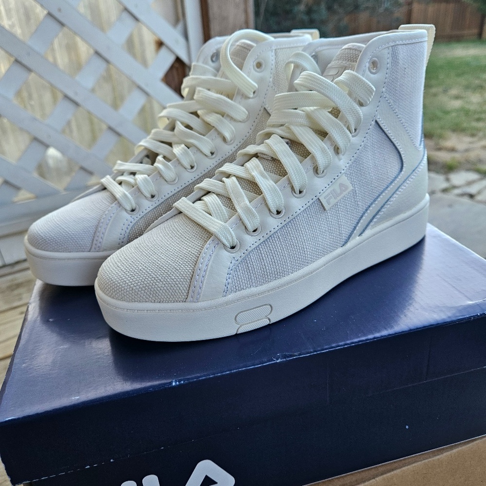 Fila Madina Gardenia Turtledove Leather High Tops Women's 6.5 USA